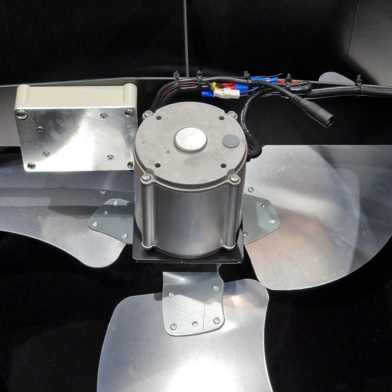 Commercial Solar Roof Ventilation Fan 600MM 135W V3